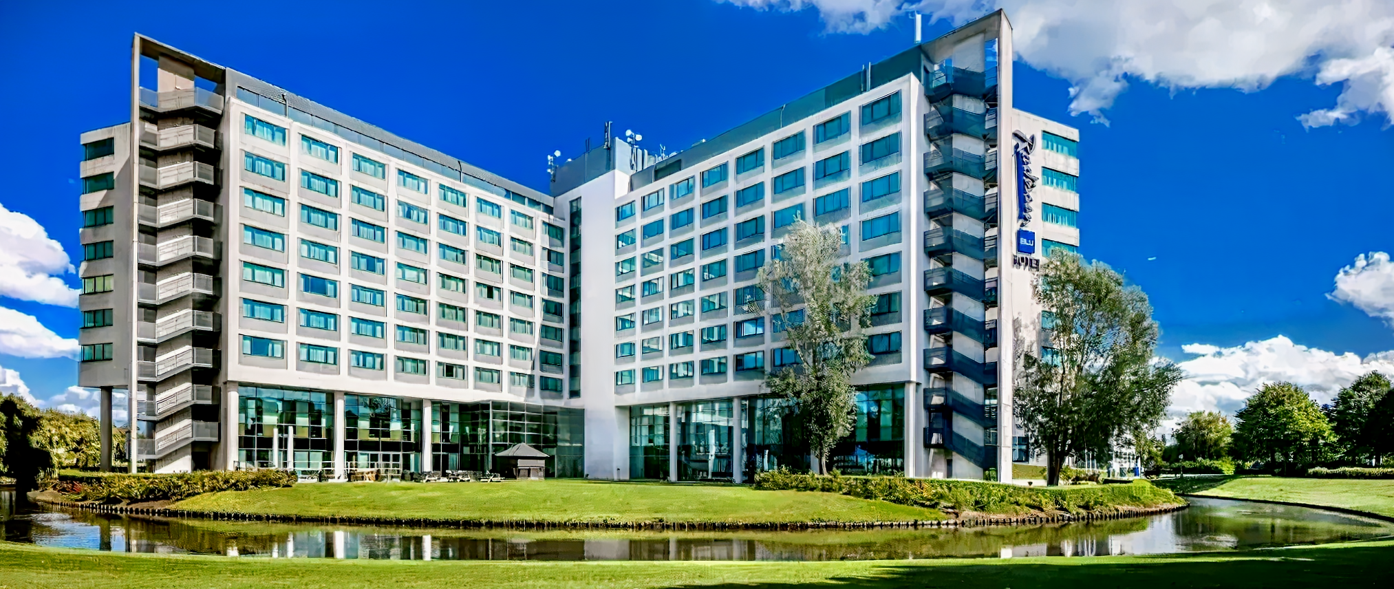 RADISSON-BLU-HOTEL,-AMSTERDAM-AIRPORT-copy