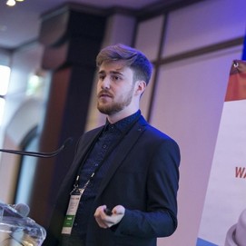 Filip Hoffmann-Häußler - Euromonitor International 