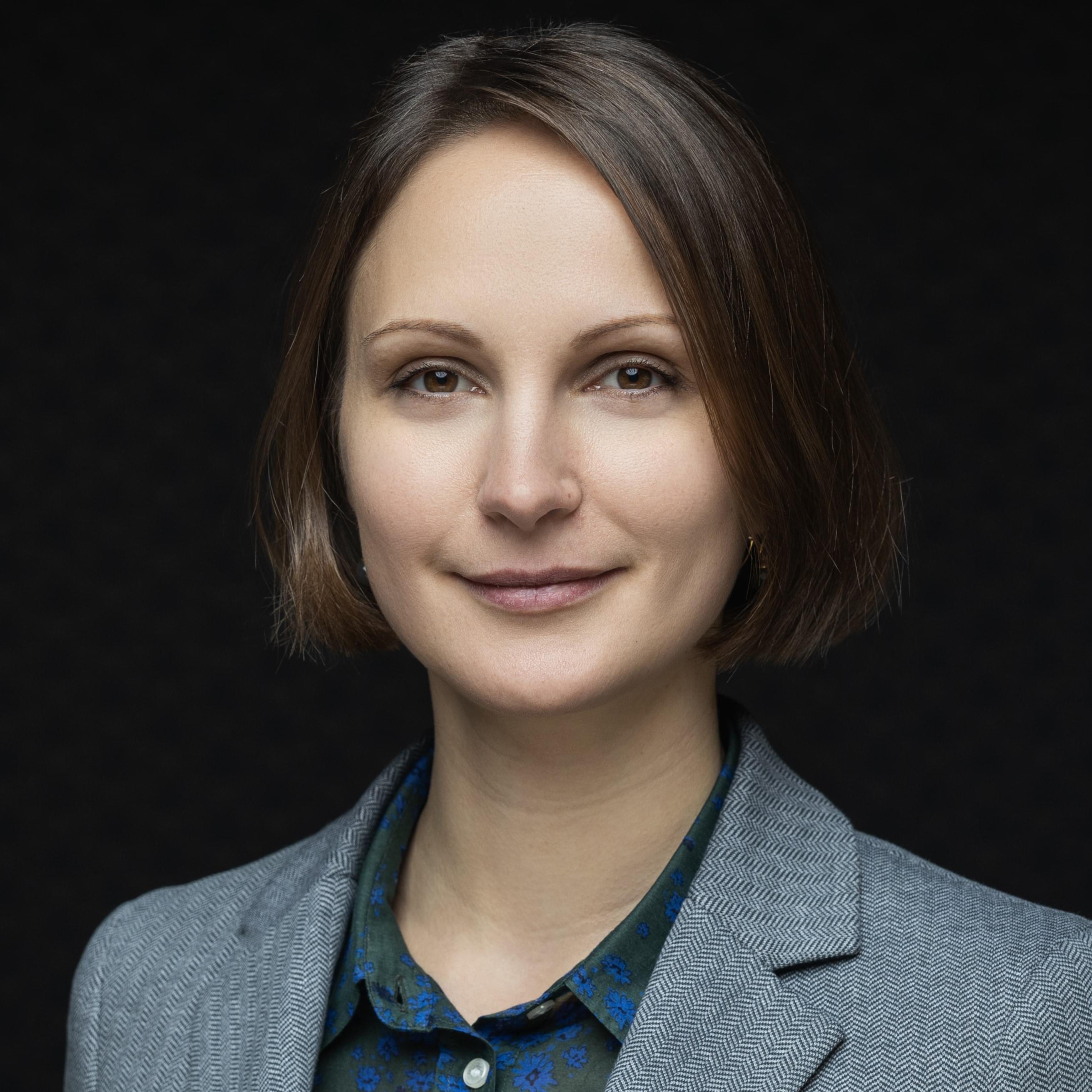 Dr. Julia Stolz - CREDOXYS